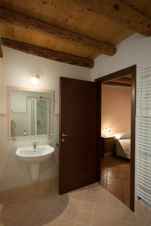 Agriturismo Corte Galvani نيغرار الغرفة الصورة